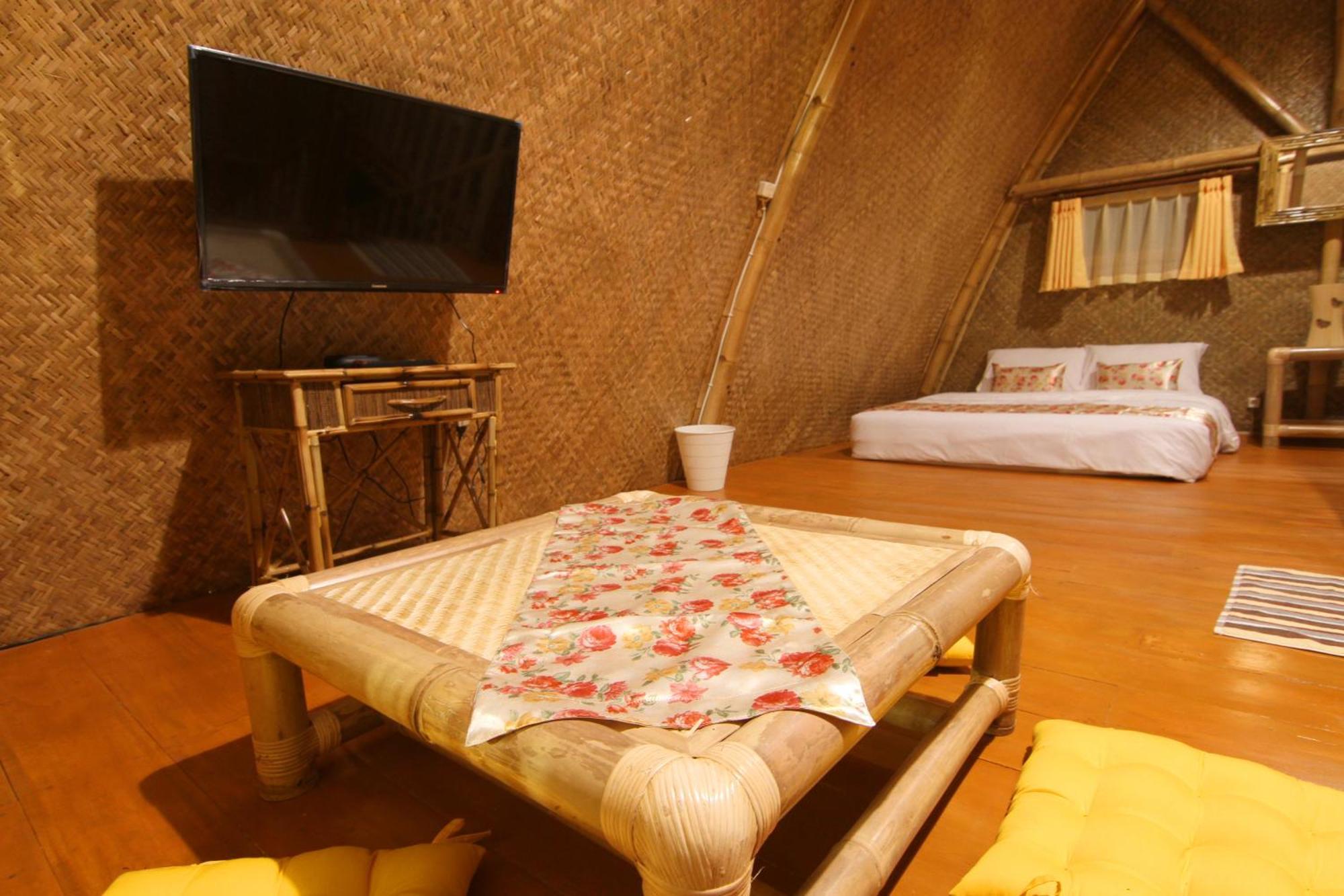 Villa Chavaminerva Bambu - Lembang Cikareumbi Exterior foto